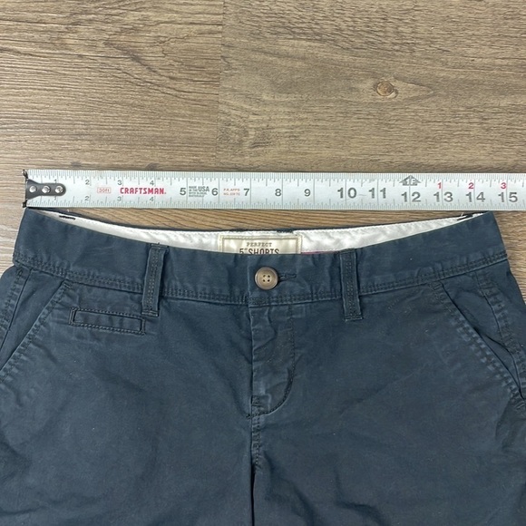 Old Navy Women’s Black Perfect 5” Shorts, size 4 - Picture 4 of 8